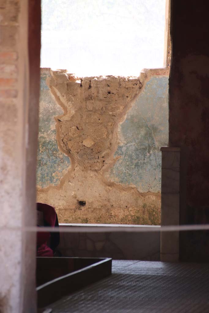 II.4.6 Pompeii. September 2019. Looking south through doorway into apodyterium.
Photo courtesy of Klaus Heese.