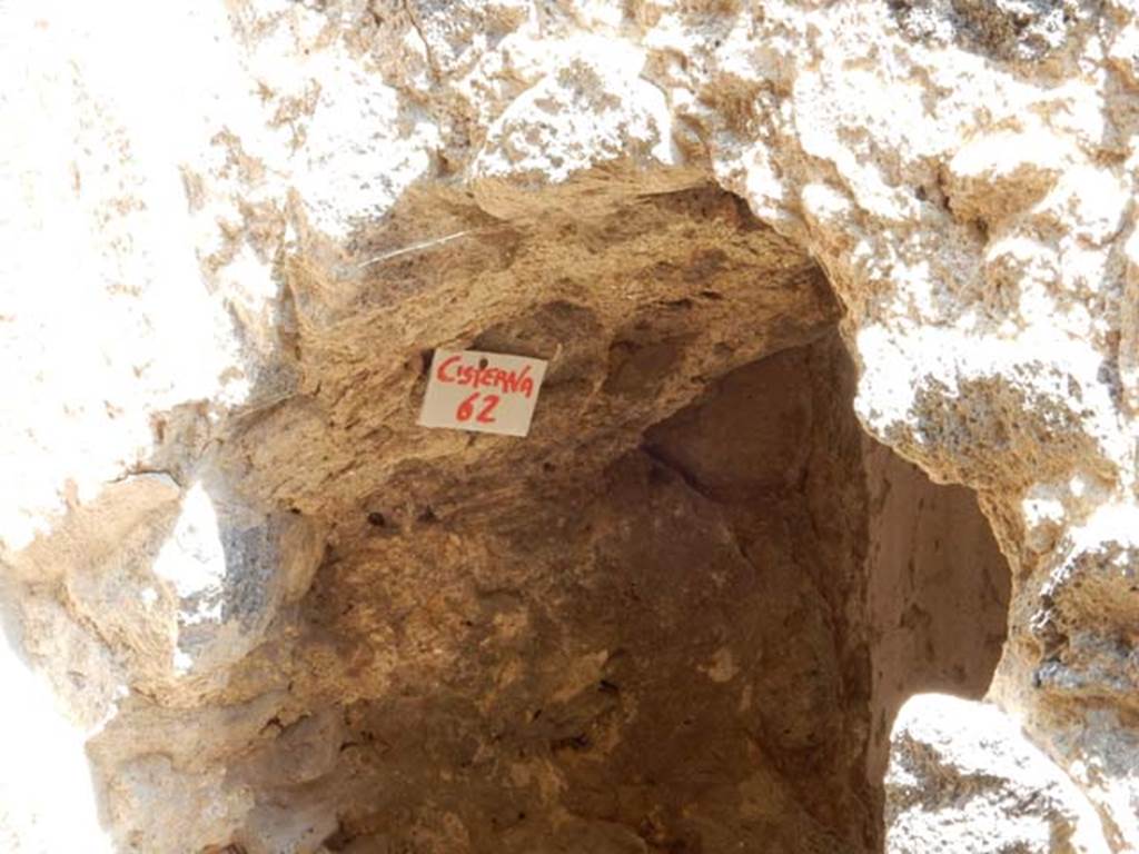 II.4.6 Pompeii. May 2016. Detail of tank, numbered 62, on west side of baths’ area.
Photo courtesy of Buzz Ferebee.