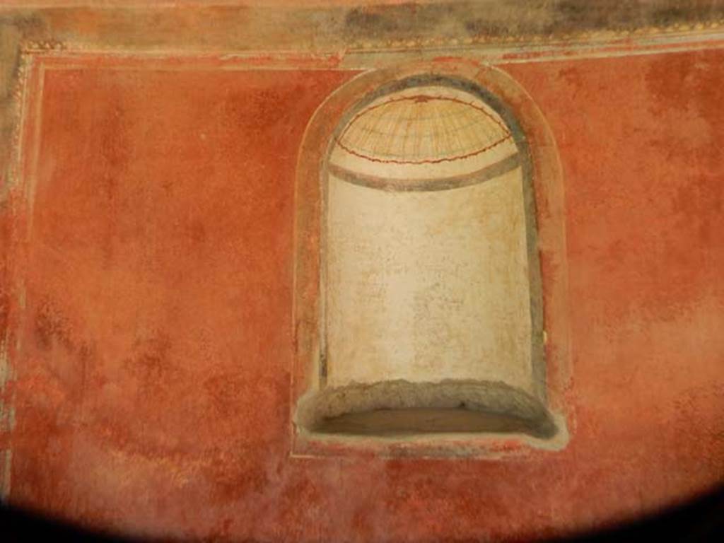 II.4.6 Pompeii. May 2016. Looking towards niche in west wall of portico. Photo courtesy of Buzz Ferebee.