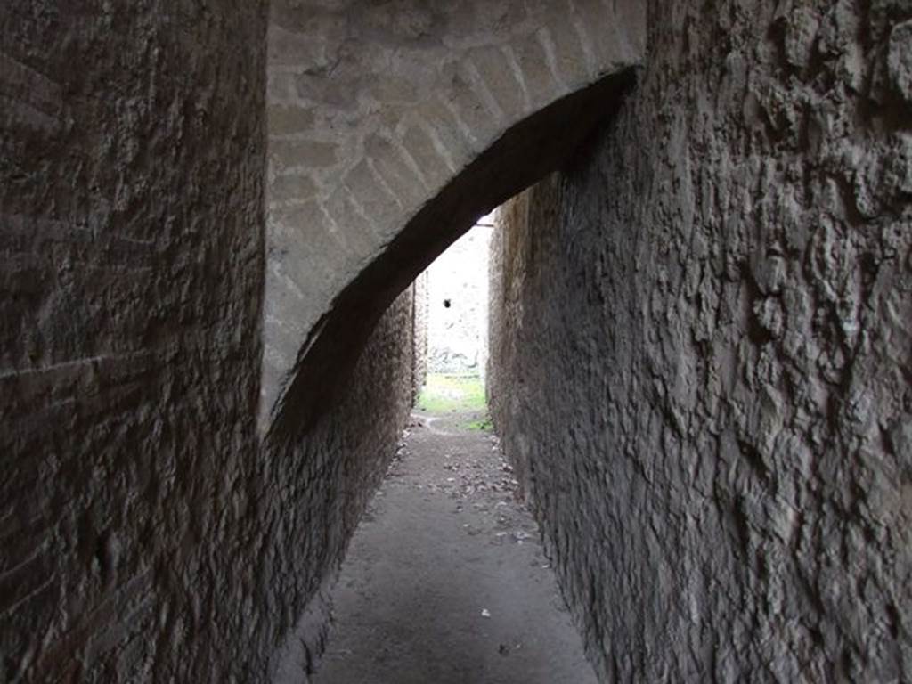 II.4.6 Praedia di Giulia Felice or Villa of Julia Felix. Corridor behind Nymphaeum, looking south