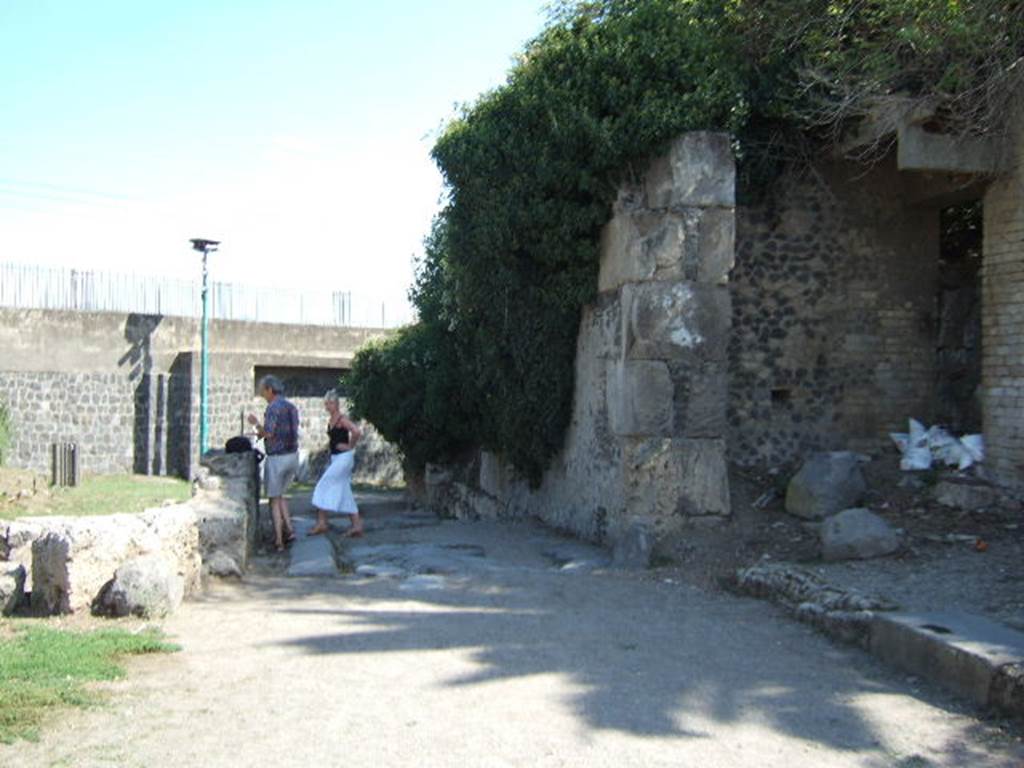 III.7                            Porta Sarno / Sarno Gate                             II.5.4/5