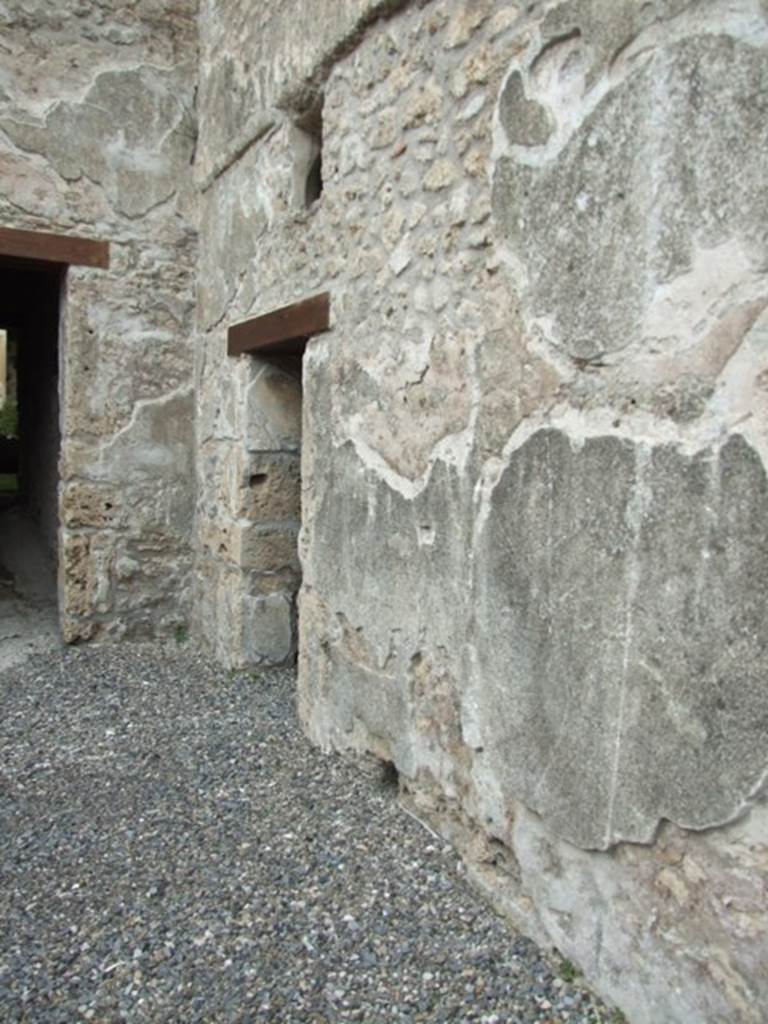 III.2.1 Pompeii. March 2009. Doorway to room 8. Cubiculum.