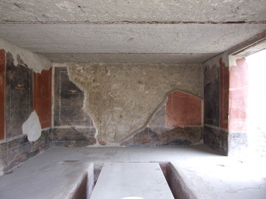 III.4.3 Pompeii. March 2009. Room 3. Triclinium. West wall.