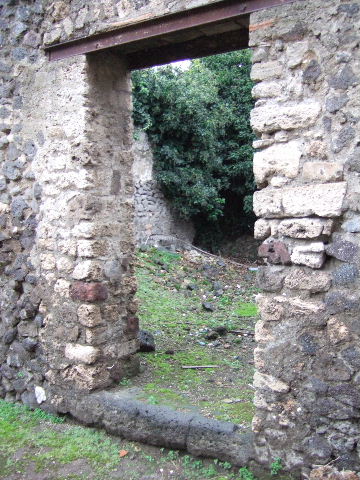 III.4.a Pompeii. December 2006.  South east corner.
