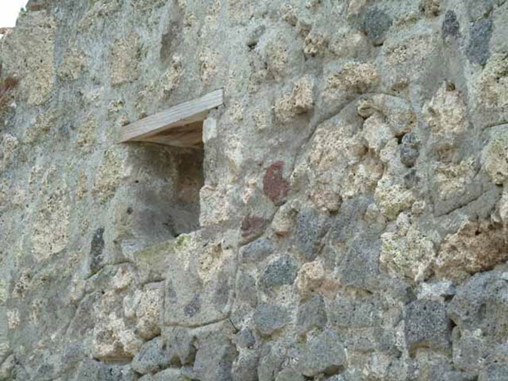 III.8.7 Pompeii. May 2010. Front facade, small window on west side of entrance.
Somewhere on this fa�ade, Della Corte recorded the following electoral recommendation:
Pelorus rog(at) [CIL IV 437]
See Della Corte, M., 1965. Case ed Abitanti di Pompei. Napoli: Fausto Fiorentino. (p. 139)

According to Epigraphik-Datenbank Clauss/Slaby (See www.manfredclauss.de) this read
A(ulum) Trebium aed(ilem) Pelorus rog(at)      [CIL IV 437]

