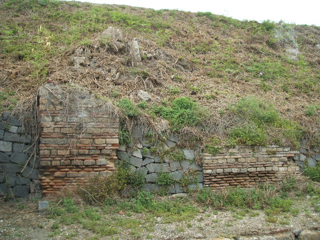 Pompeii. IV.1.e, IV.1.f (middle) and IV.1.g (right) May 2006
