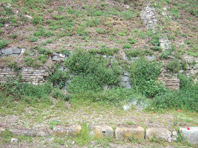 IV.1.g Pompeii. May 2005. Unnamed blocked vicolo IV.2