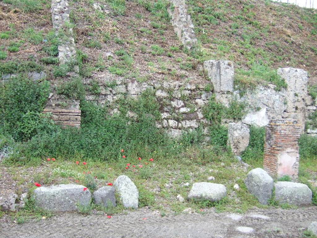 IV.1. Pompeii. March 2009.     Blocked unnamed vicolo.                    IV.2.a
