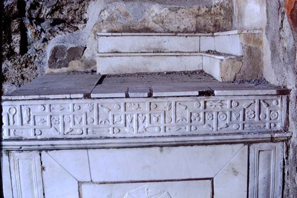 V.1.26 Pompeii. 1968. Top of altar in atrium. Photo by Stanley A. Jashemski.
Source: The Wilhelmina and Stanley A. Jashemski archive in the University of Maryland Library, Special Collections (See collection page) and made available under the Creative Commons Attribution-Non Commercial License v.4. See Licence and use details.
J68f1888