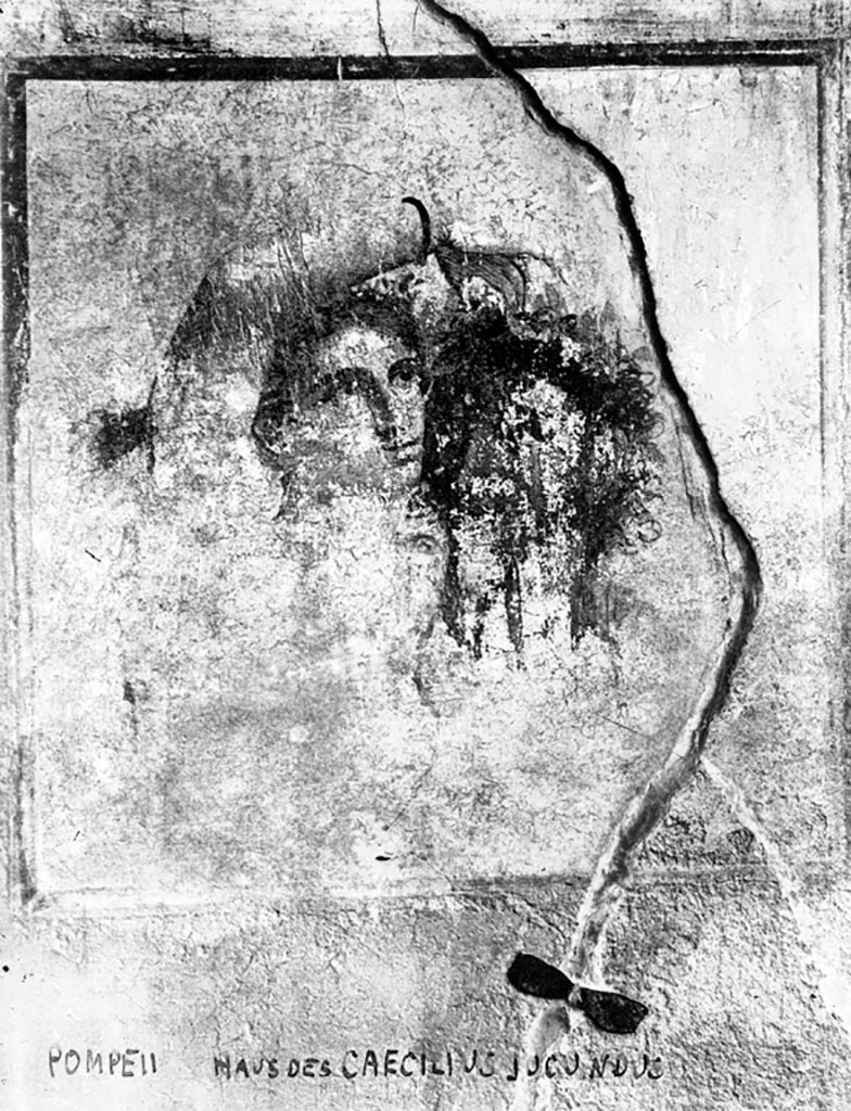 V.1.26 Pompeii. W.327. Room “i”, detail of wall painting of Satyr and Maenad from west end of the south wall of tablinum.
Photo by Tatiana Warscher. Photo © Deutsches Archäologisches Institut, Abteilung Rom, Arkiv.