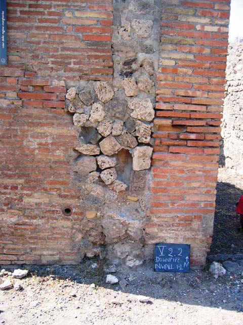V.2.2 Pompeii.  March 2009. Rear room.