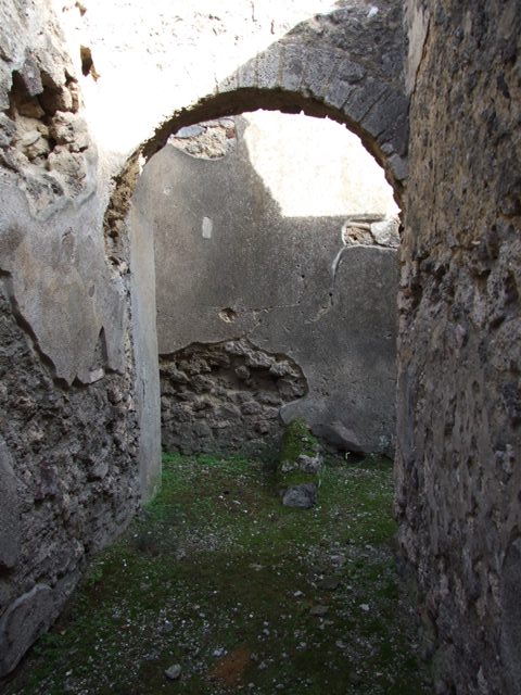 V.2.4 Pompeii. December 2007. Doorway to room 17 looking from room 16, the corridor.