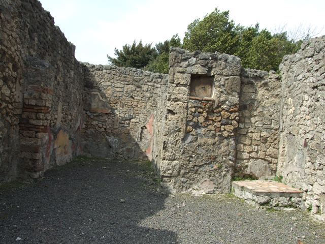 V.2.14 Pompeii. March 2009. North wall of rear room. On this wall was a painting of the Embarkation of Helen.