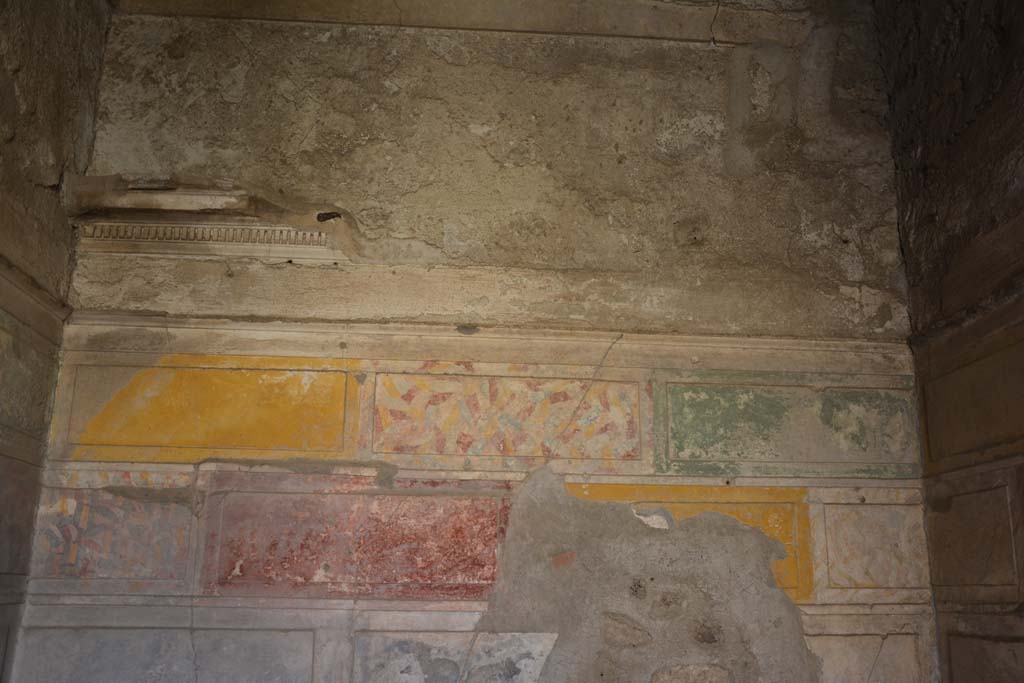 V.2.h Pompeii. October 2019. Cubiculum �g�, upper south wall. 
Foto Annette Haug, ERC Grant 681269 D�COR.

