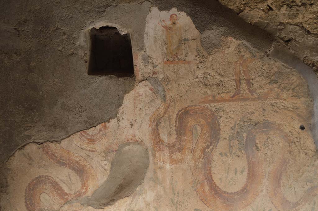 V.2.h Pompeii. October 2017. Kitchen ‘p’, detail of lararium on south wall.
Foto Taylor Lauritsen, ERC Grant 681269 DÉCOR.