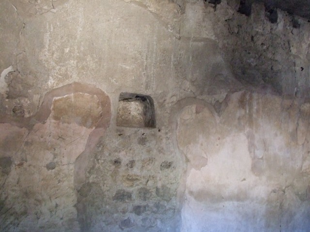 V.2.i Pompeii. March 2009. Room 2a, North wall.