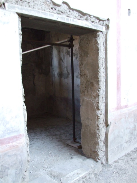V.2.i Pompeii. March 2009.  Room 2b, North wall.