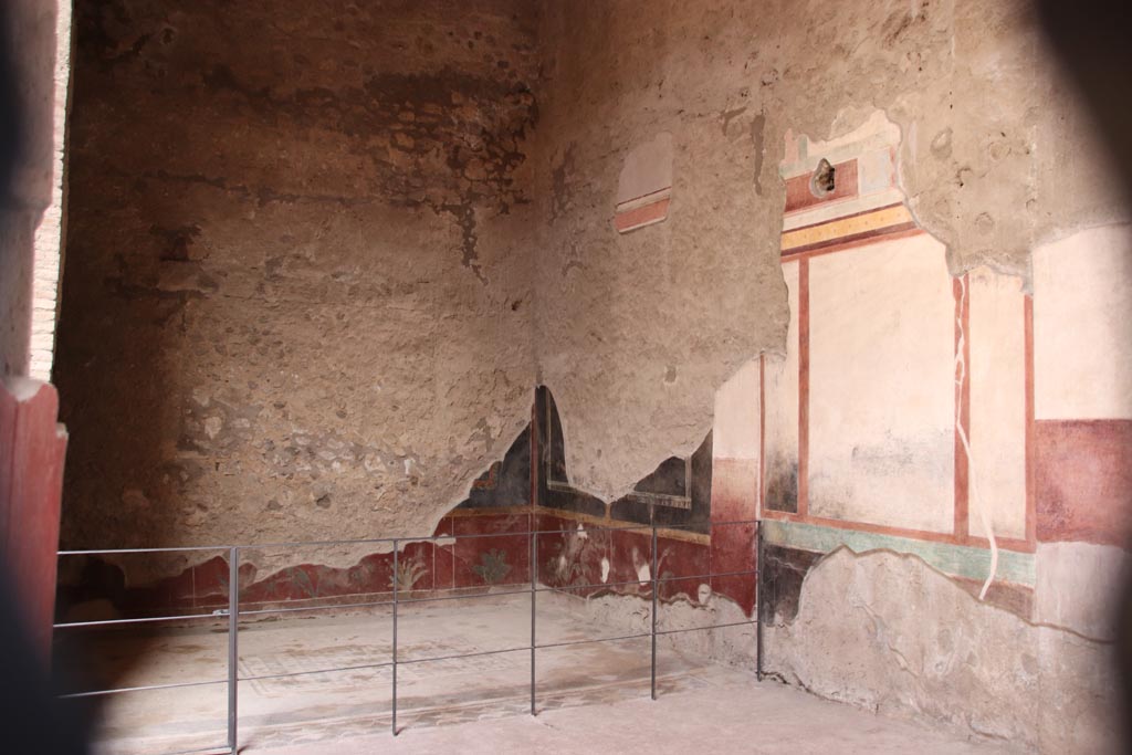 V.2.i Pompeii. October 2023. Room 1, south-east corner of atrium, looking towards room 5, east ala. Photo courtesy of Klaus Heese.