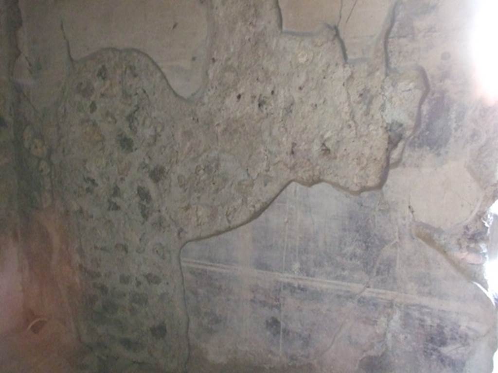 V.2.i Pompeii. March 2009. Room 2a, East wall.