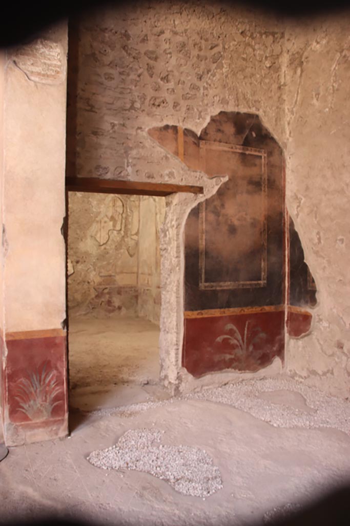 V.2.i Pompeii. October 2023.
Room 8, south wall with doorway into room 9. Photo courtesy of Klaus Heese.