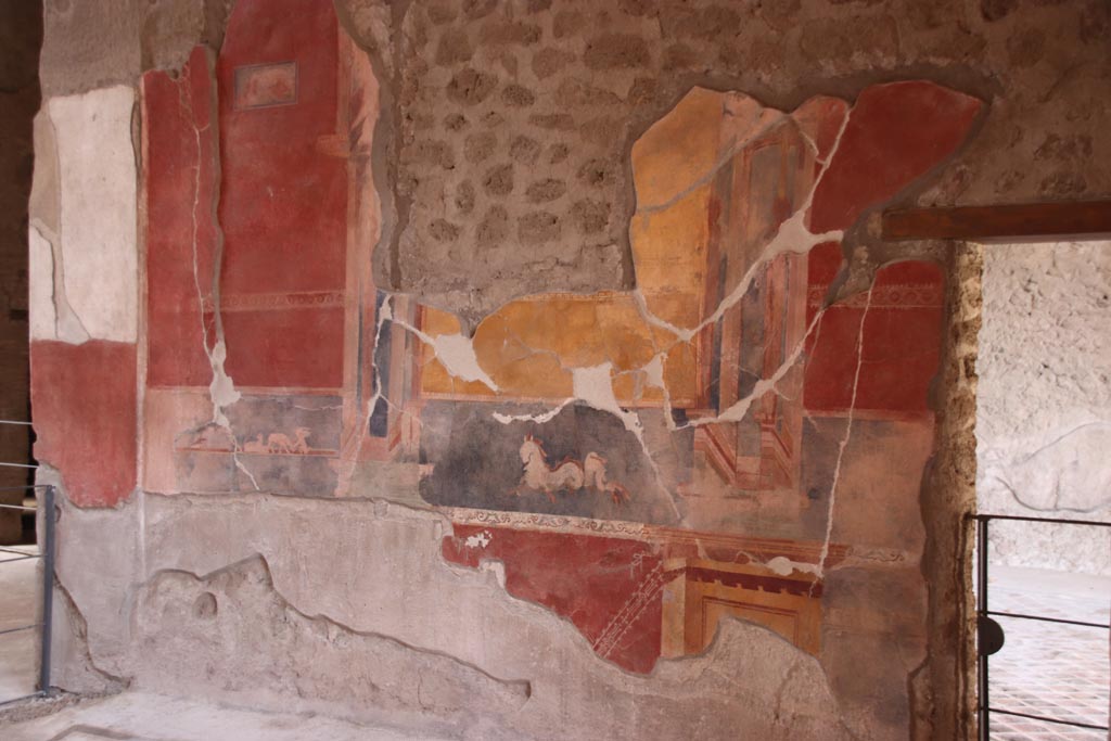 V.2.i Pompeii. October 2023. Tablinum 7, looking north along east wall, from north portico. Photo courtesy of Klaus Heese.