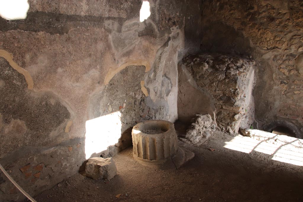 V.2.i Pompeii. October 2023. Kitchen room 11, looking towards east wall. Photo courtesy of Klaus Heese.