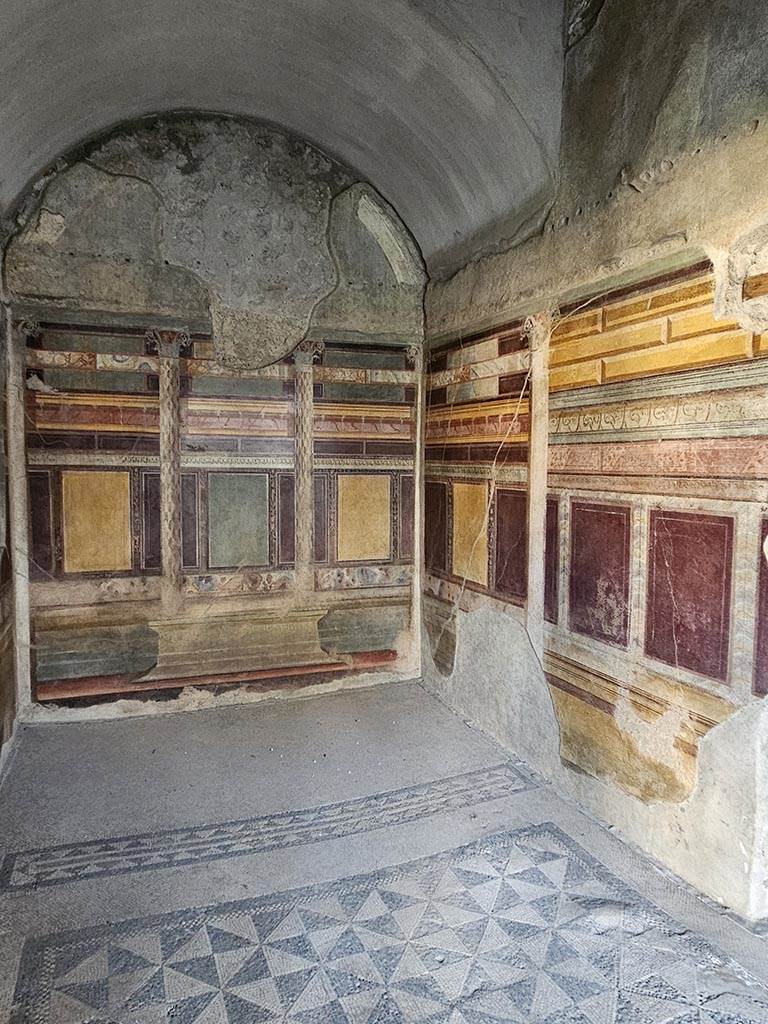 V.2.i Pompeii. November 2024.
Room 18, looking south along west wall towards south-west corner. Photo courtesy of Annette Haug.