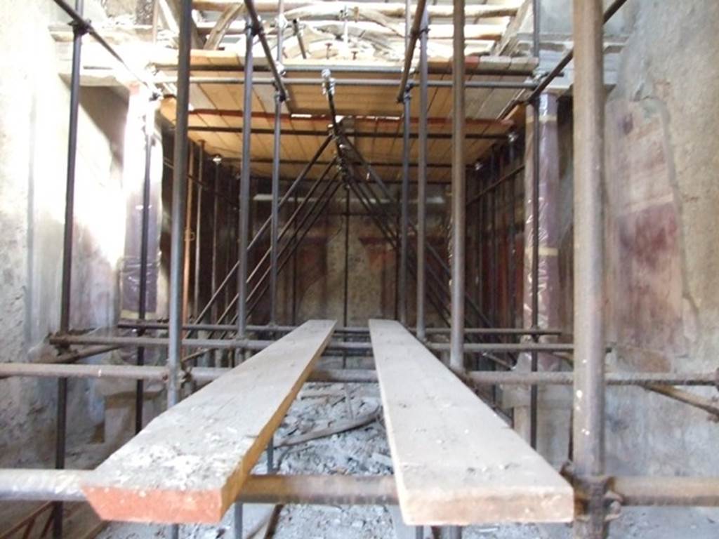 V.2.i Pompeii. December 2007. Room 21, corinthian oecus. Under restoration in December 2007.
