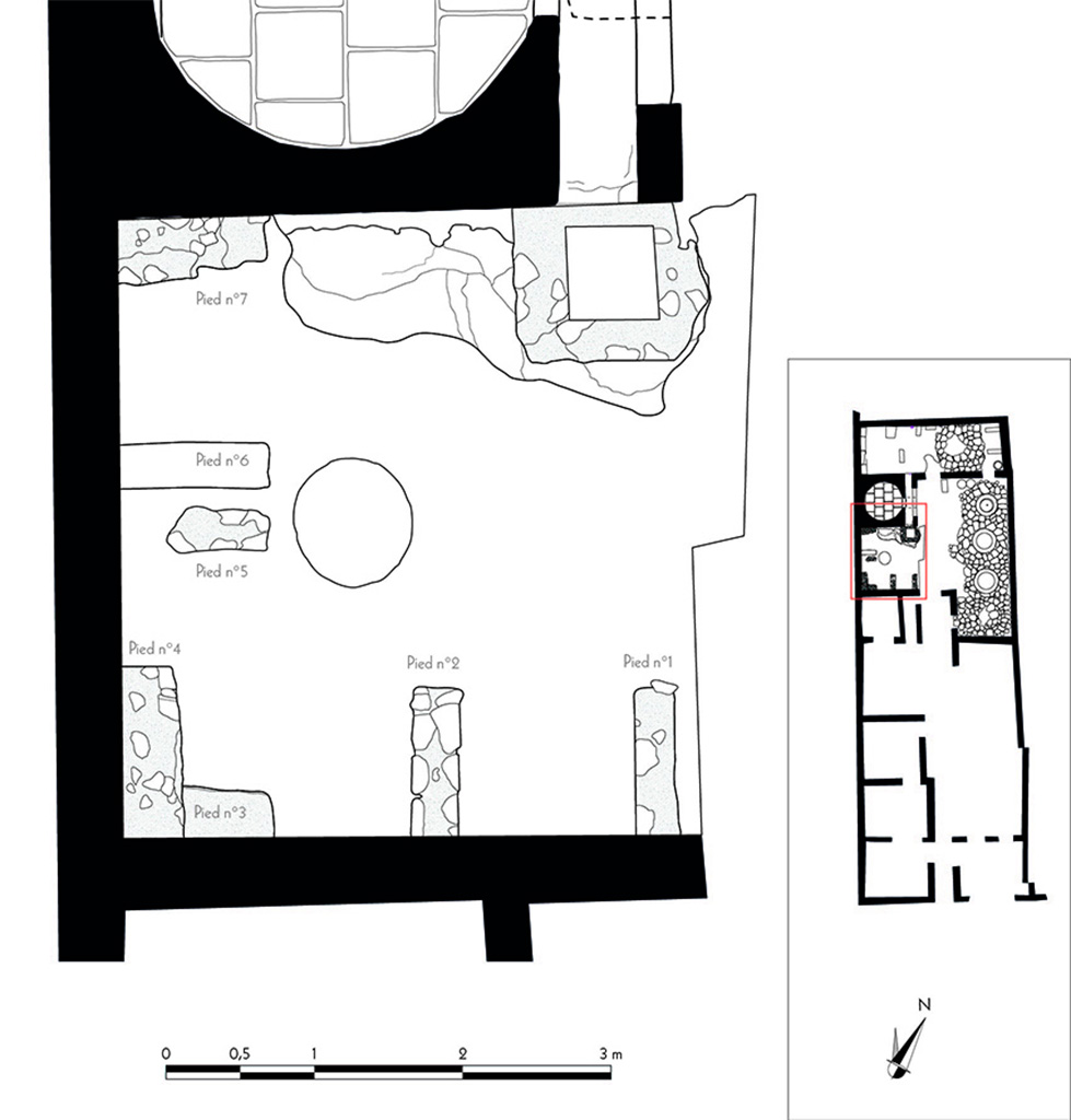 Fig. 7 � Pomp�i, boulangerie V 4, 1-2 � Relev� de la salle de fa�onnage au sud du four.
�chelle : 1/50. Relev� / dessin : S. Aho / N. Monteix � EFR.
