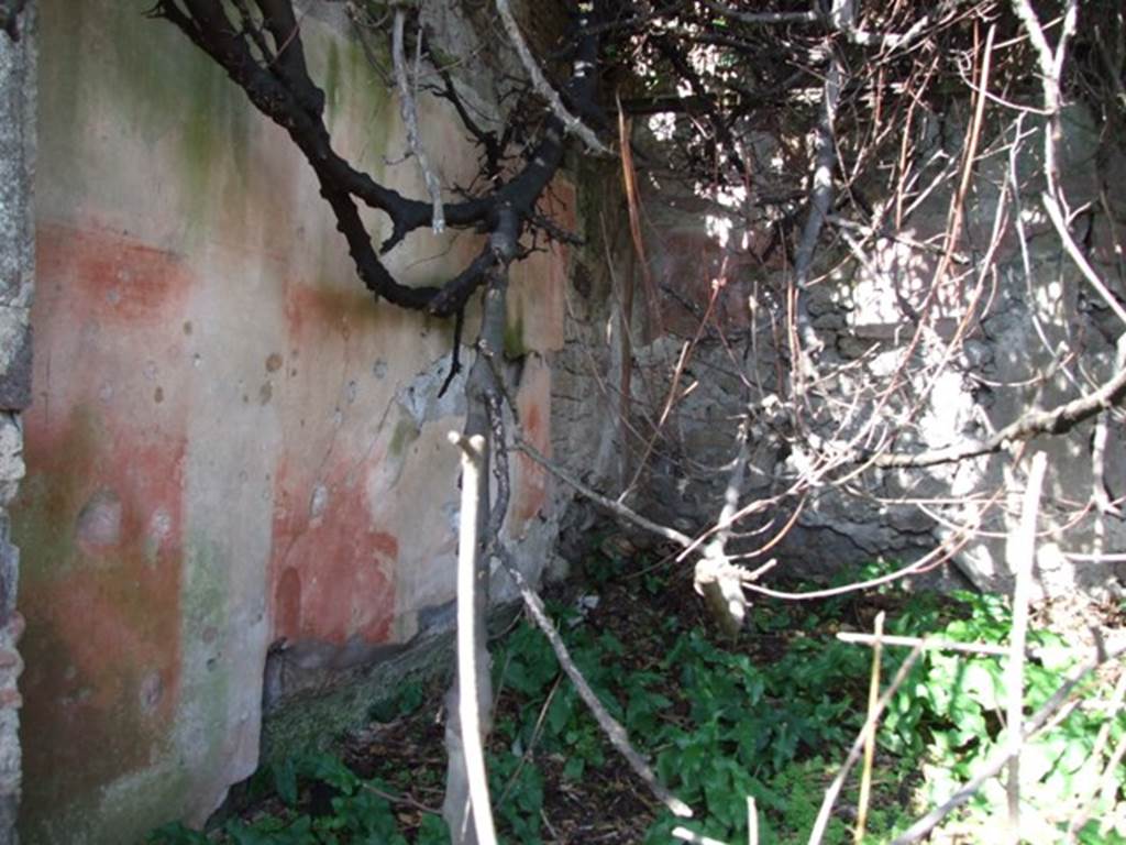 V.4.13 Pompeii. March 2009. Triclinium �R� , west wall and north-west corner.