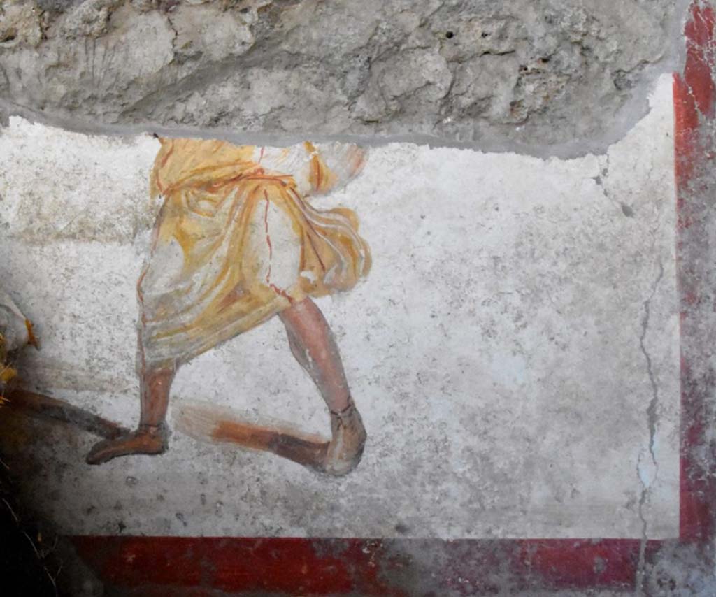 Room behind the widening of the intersection of the Vicolo dei Balconi and the Vicolo delle Nozze D’Argento 
The discovery environment is only partially brought to light - on one side emerges another small portion of fresco that reveals the presence of another figure
L’ambiente di rinvenimento è solo parzialmente portato in luce - su un lato emerge un'altra piccola porzione di affresco che rivela la presenza di un’altra figura.
http://pompeiisites.org/comunicati/laffresco-dei-gladiatori-combattenti-nuova-scoperta-nella-regio-v/

Photograph © Parco Archeologico di Pompei.
