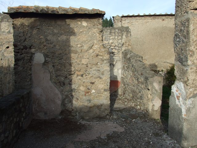VI.1.10 Pompeii. December 2007. Room 7, north-east corner of room to west of garden on the north side.

 
