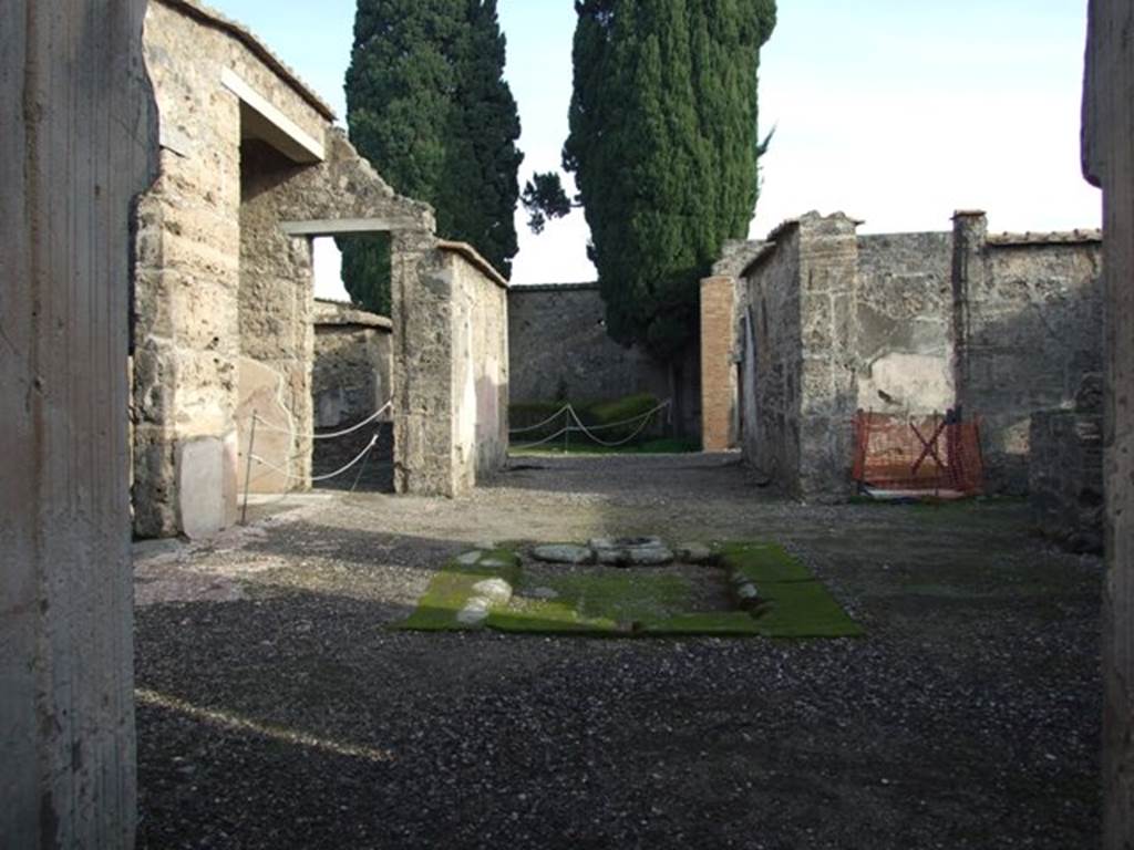 VI.1.10 Pompeii. December 2007. Looking east across room 1, atrium.