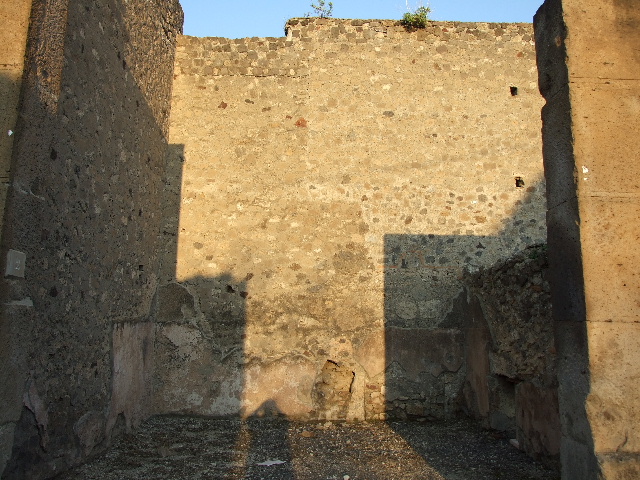 VI.2.2 Pompeii. Shop. December 2006. North wall.
