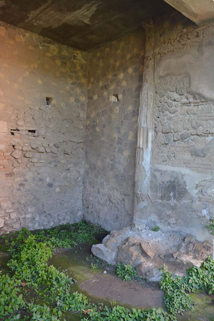 VI.2.4 Pompeii. December 2017. Looking towards north-west corner and north wall.
Foto Annette Haug, ERC Grant 681269 D�COR.

