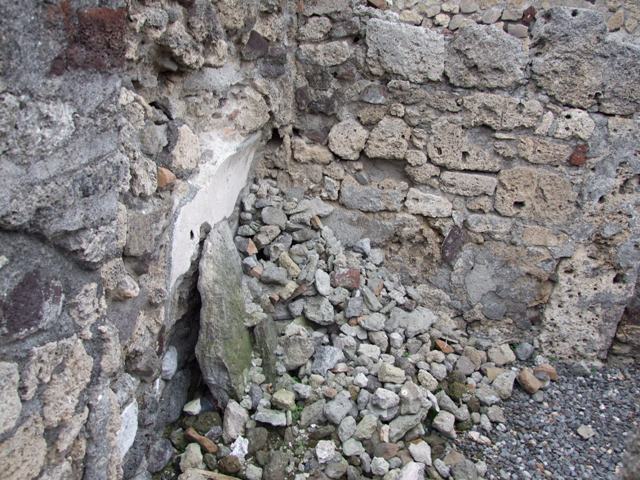 VI.2.10 Pompeii. December 2007. Cubiculum in north-west corner of atrium.