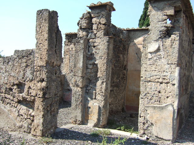 VI.2.11 Pompeii. September 2005. North wall of cubiculum.