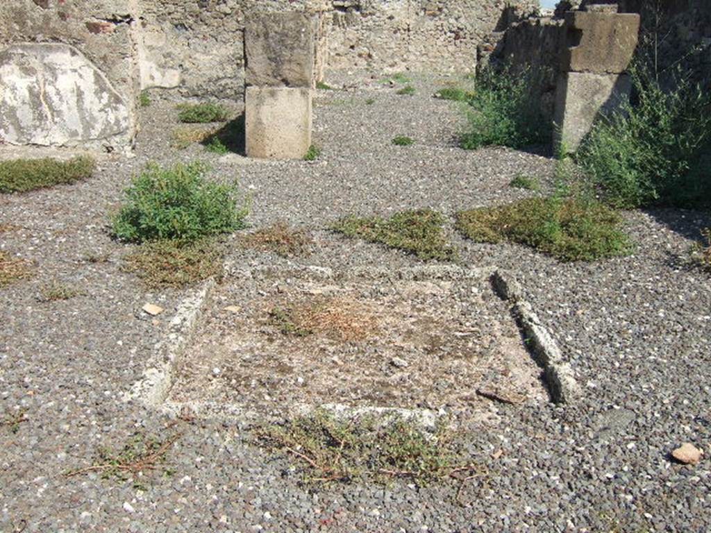 VI.2.12 Pompeii. September 2005. Room 7 cubiculum, decorative floor.