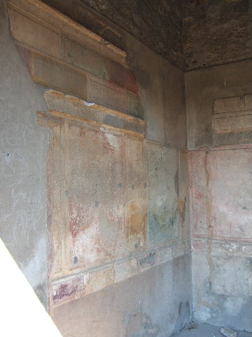 VI.2.13 Pompeii. September 2005. Decorative floor.
