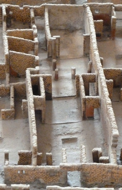 VI.2.16 Pompeii. September 2005. Looking east across atrium towards south wall of atrium and tablinum.  Outline of stairs to upper floor can be seen on right, in andron to rear.

