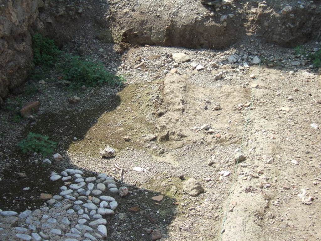 VI.2.18 Pompeii. September 2005. Remains of rooms on north side of garden area.