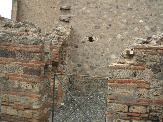 VI.2.32 Entrance to back rooms of VI.2.1