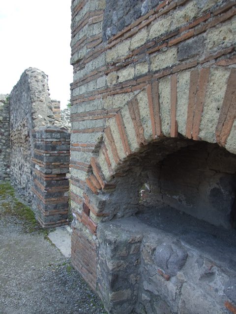 VI.3.3 Pompeii. March 2009. Room 7. Looking north east towards mills. 