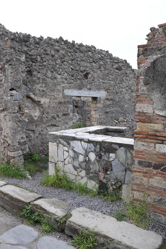 VI.4.3 Pompeii. December 2018.
Looking south-west to entrance doorway. Photo courtesy of Aude Durand.