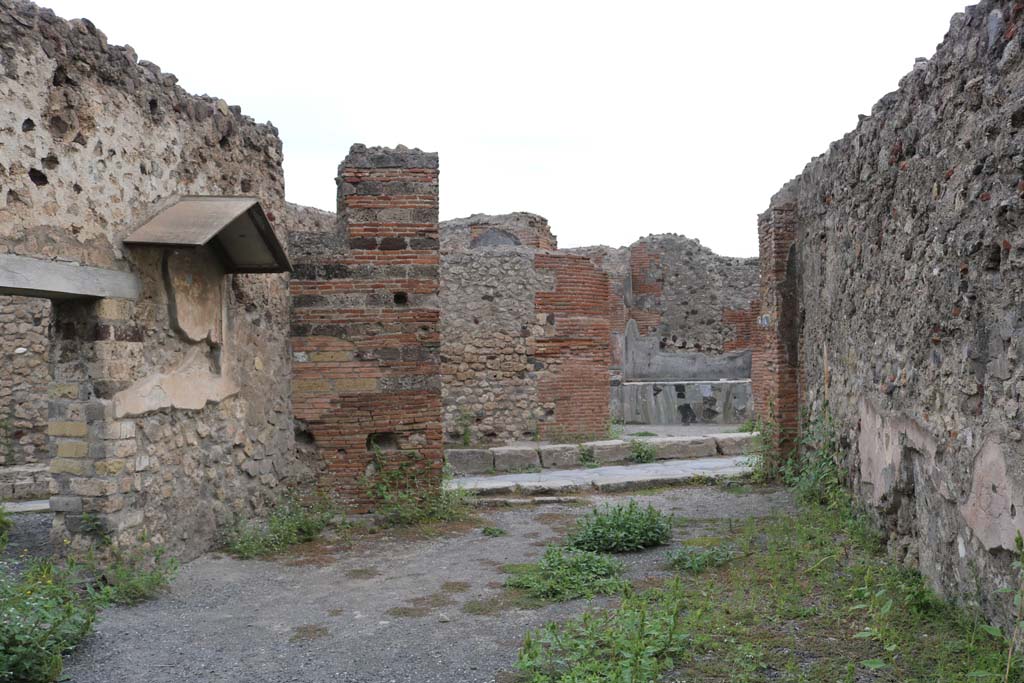 VI.4.4 Pompeii. December 2018.
Looking east across bar-room towards entrance doorway on Via Consolare. Photo courtesy of Aude Durand.