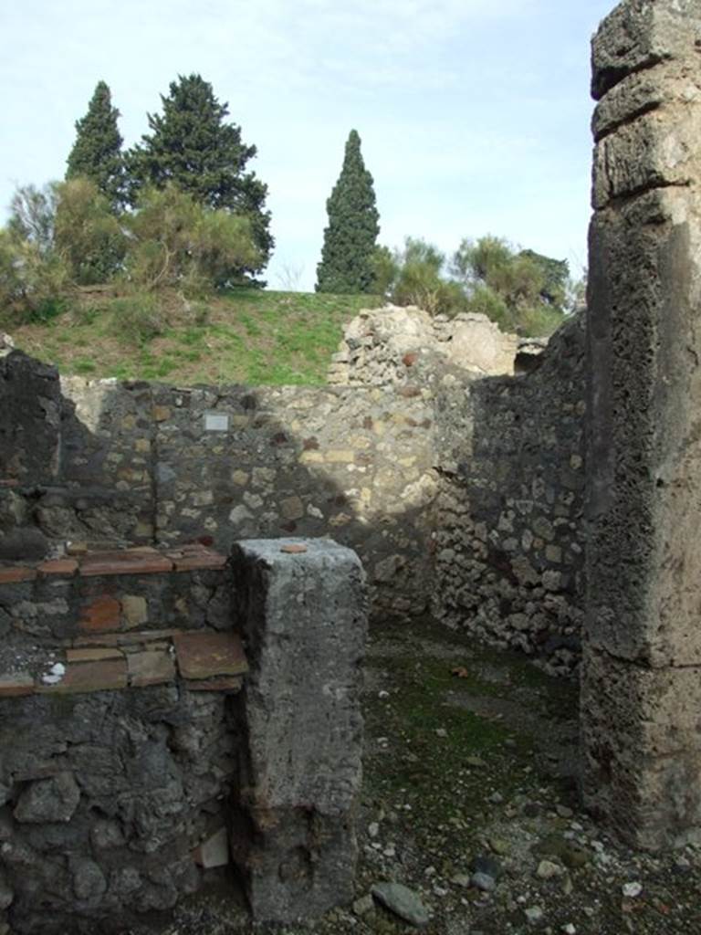 VI.5.3 Casa di Nettuno. Doorway to Room 2 on north side of atrium. December 2007.