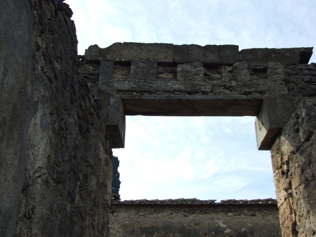 VI.5.4 Pompeii. December 2007. Room 1, hearth in kitchen.