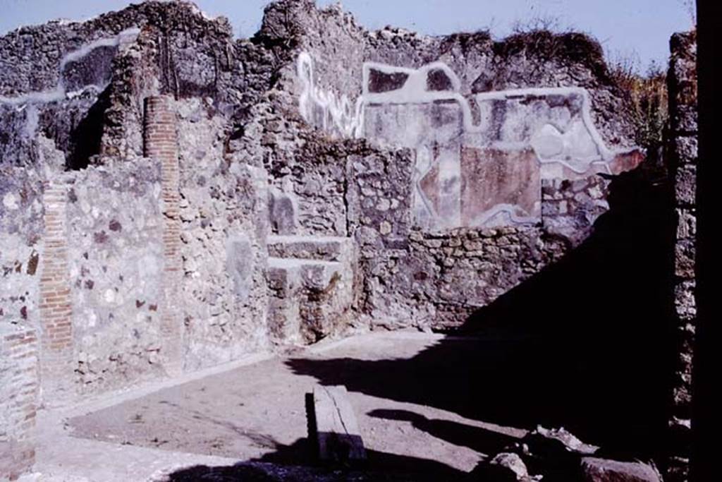 VI.5.10 Pompeii, 1978. Room 16, looking south towards window to room 10. Photo by Stanley A. Jashemski.
Source: The Wilhelmina and Stanley A. Jashemski archive in the University of Maryland Library, Special Collections (See collection page) and made available under the Creative Commons Attribution-Non Commercial License v.4. See Licence and use details. J78f0330