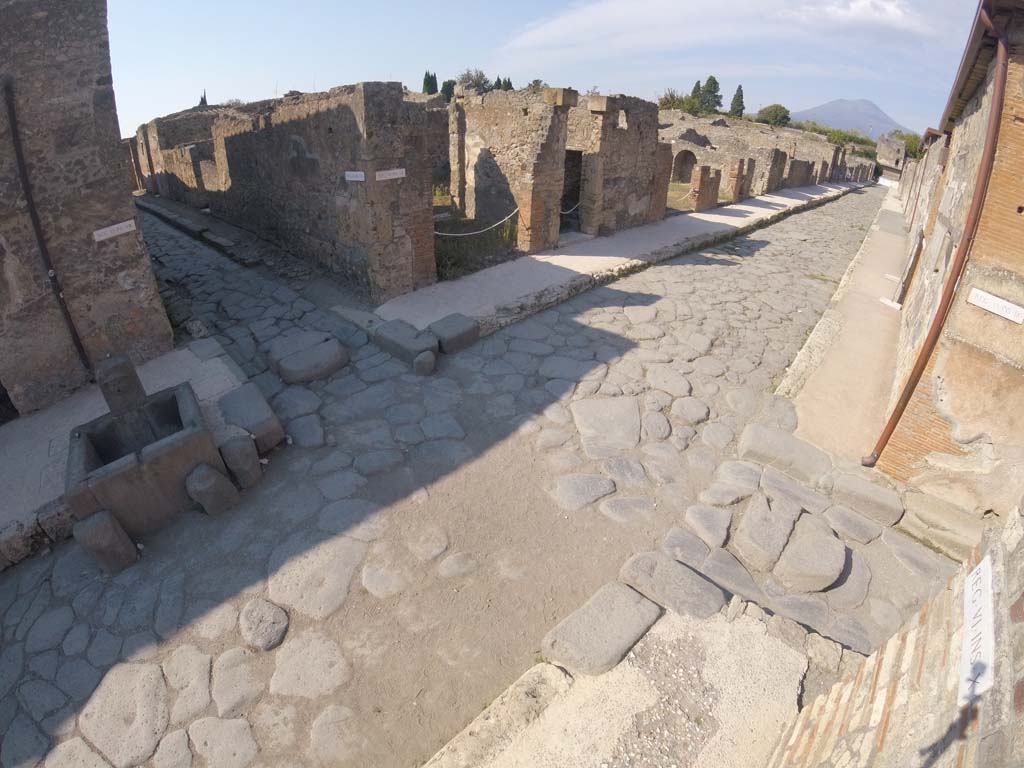 VI.7.8 Pompeii. December 2007. Entrance, looking north.