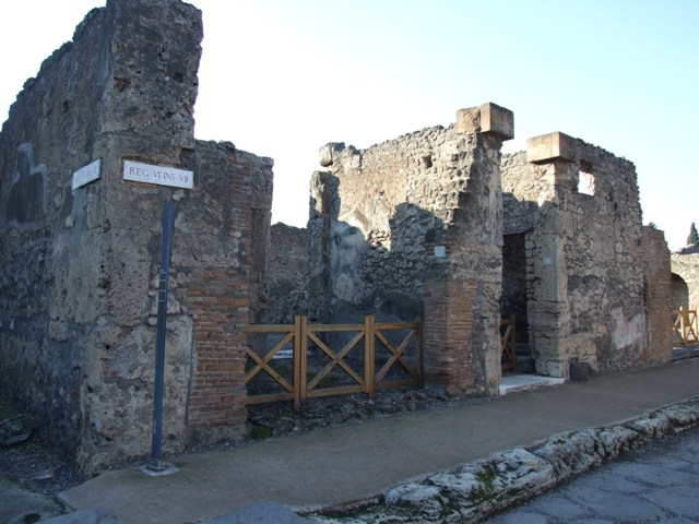 VI.7.8 Pompeii. March 2009. North wall of shop.